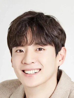 Moon Soo In